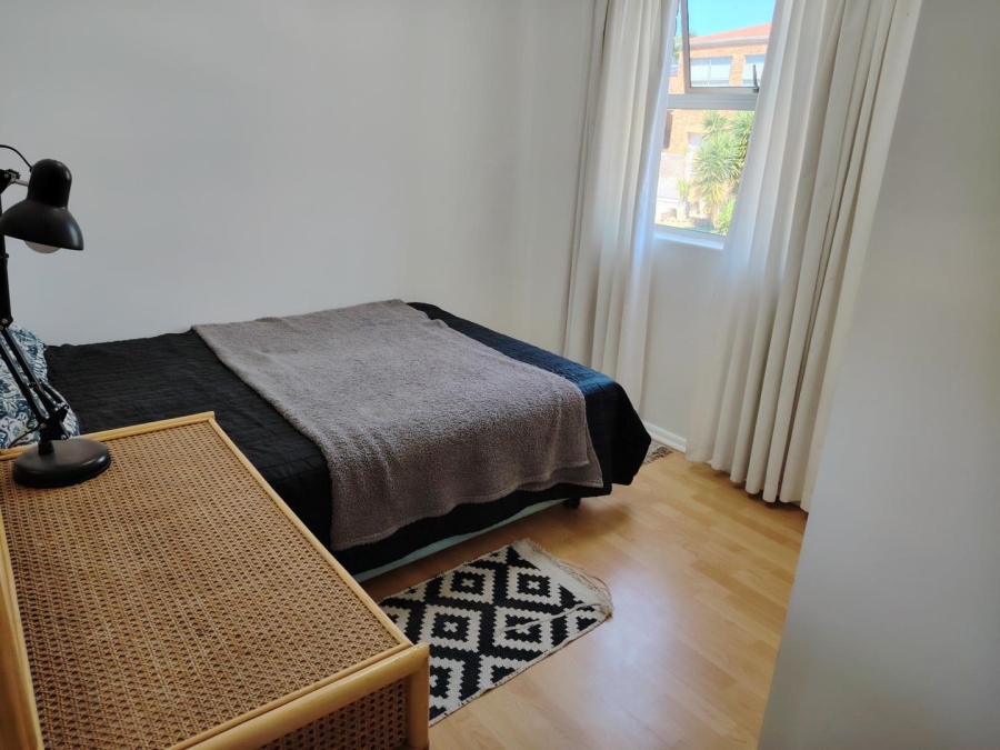 To Let 2 Bedroom Property for Rent in Uitzicht Western Cape